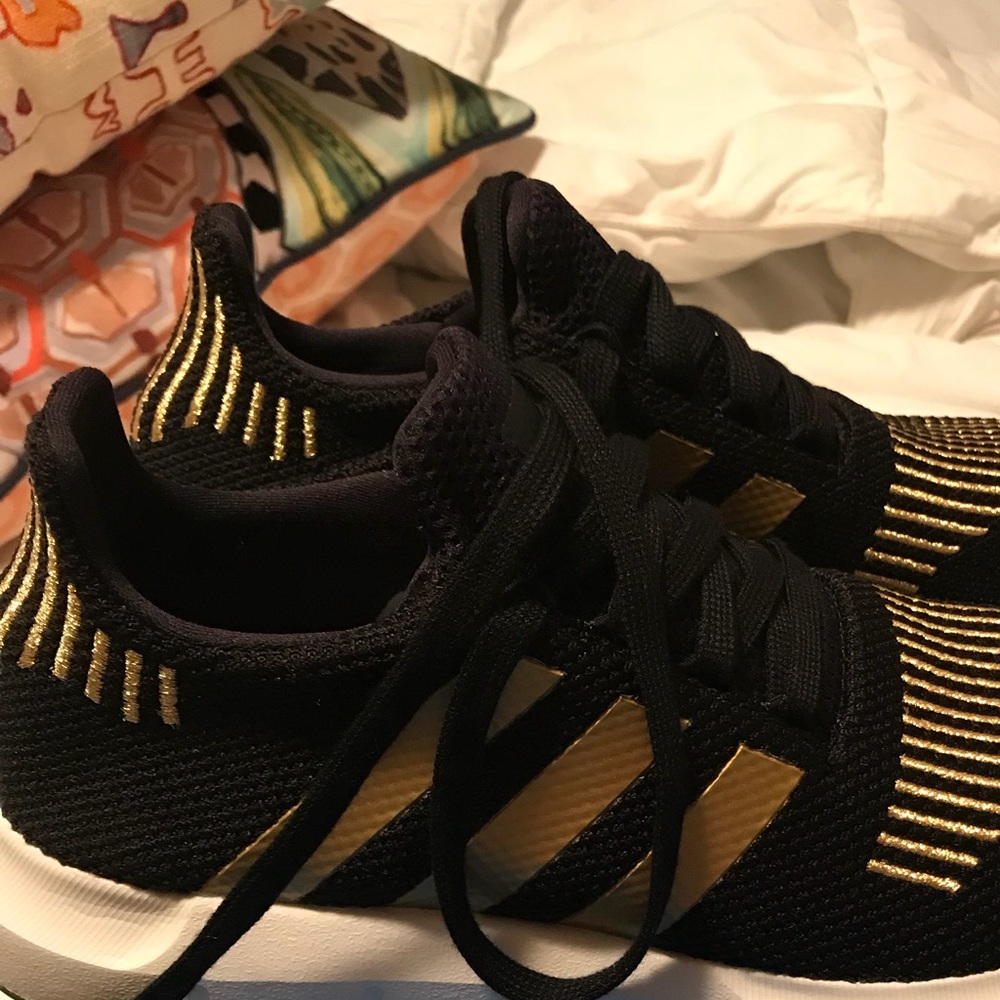 Adidas Swift Runs Women’s